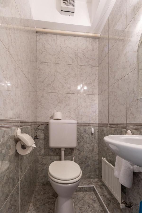 Kek Hullam Apartman By Bltn Daire Siofok Dış mekan fotoğraf